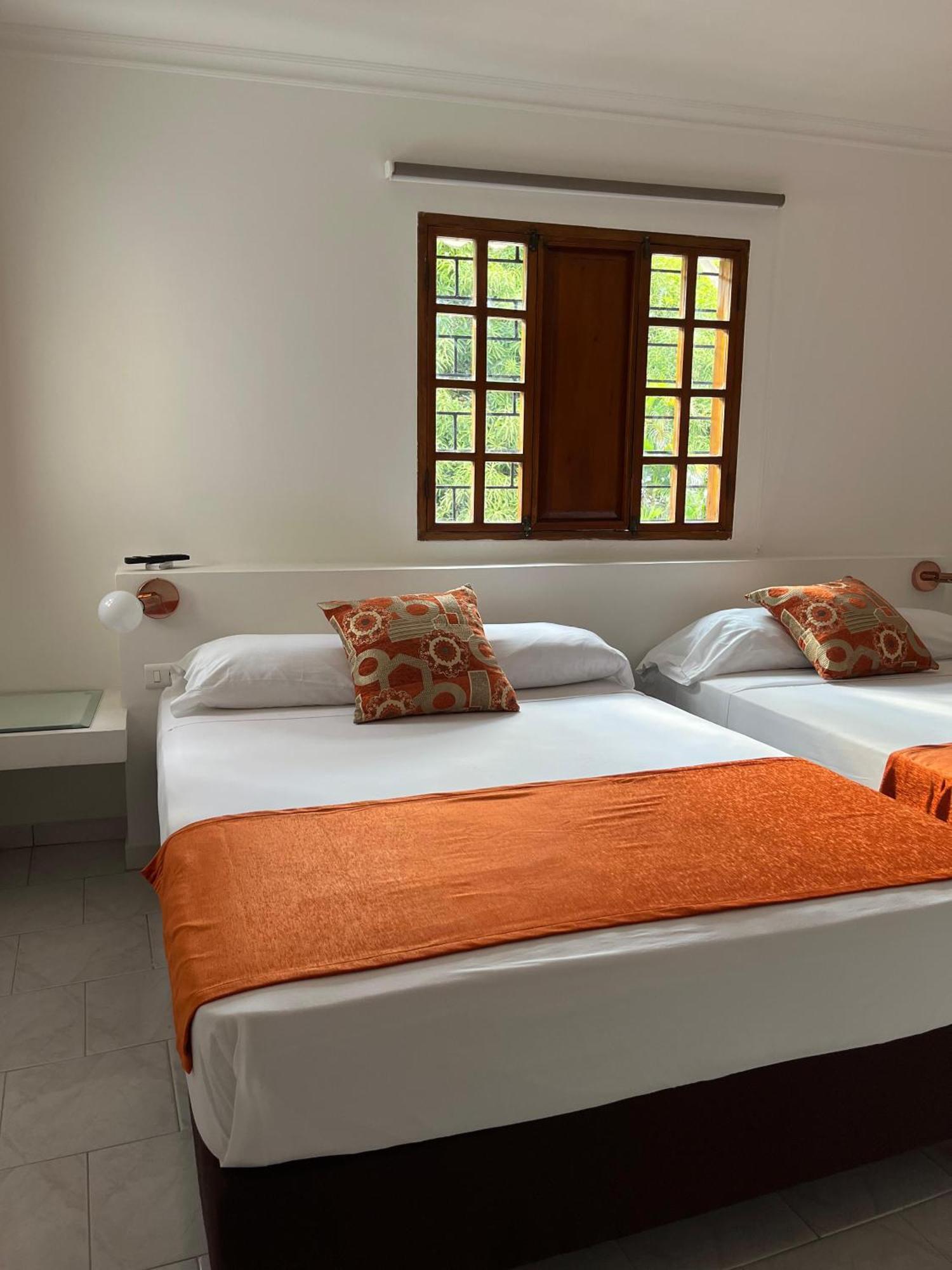 La 10B Hostel Cartagena Luaran gambar